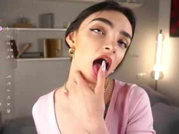 Freechat do_you_luv_me on Chaturbate