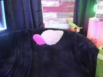 elle4you on Chaturbate 