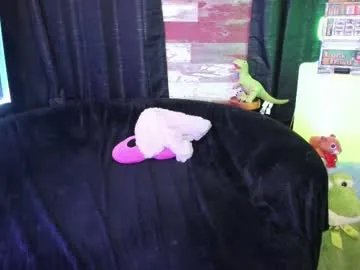 elle4you on Chaturbate 