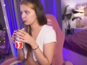 Freechat fluffy_waffles on Chaturbate