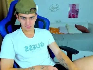 frank_mooree on Chaturbate
