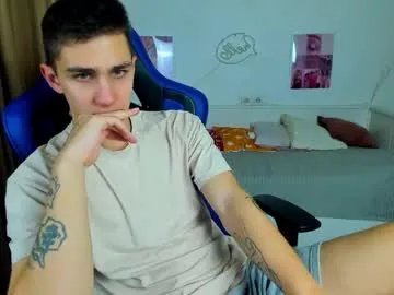 frank_mooree on Chaturbate