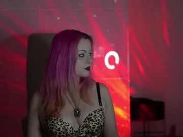 goddessrubysnowbun on Chaturbate 