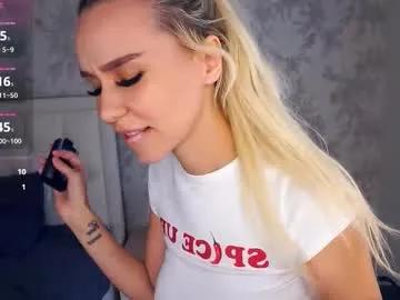 Freechat gwenbudlong on Chaturbate