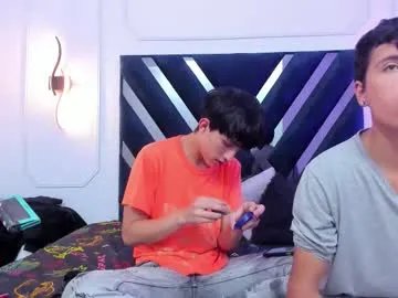 hoot_booys_ on Chaturbate
