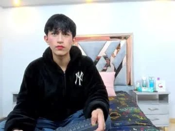 hoot_booys_ on Chaturbate