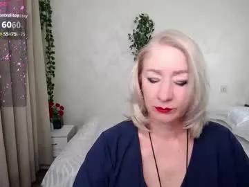 Freechat hunters_woman on Chaturbate