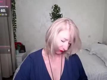 Freechat hunters_woman on Chaturbate
