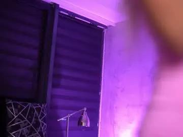 Freechat ivyrowa on Chaturbate