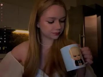 jiaalisaa — hello i'm Lissa! Goal: slap my peach until red [159 tokens remaining] #lovense #pvt #squirt #young #teen