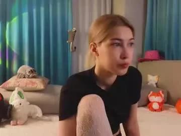 jolyndeb — Goal:AAAAAAA FEETS IN CAM #shy #new #skinny #teen #cute [15 tokens remaining]