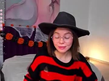 kelly_cuutie — enjoy tease of my sexy booty [51 tokens left] Stairway to Heaven is here ! I invite you to join to me !  my fav patterns 38/200/22/ 69/100/ 301  #joi #teen #glasses #feet #bigass I am Kellyana and this heart is there for a reason. I adore pleasure and...
