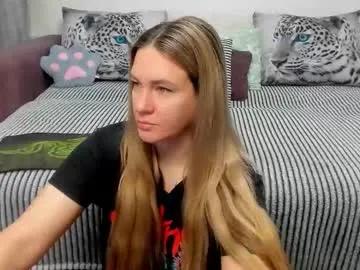 kendra_xx_ — vibe my #pierced pussy  also have pierced nipples & pierced ass yes! #shy #nonude #blonde #new [225 tokens remaining]