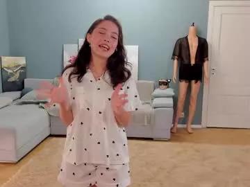 Freechat kissiekat on Chaturbate