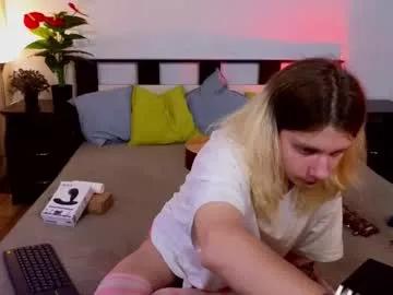 Freechat kitsuhi on Chaturbate