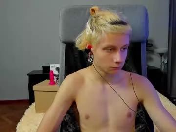 Freechat kitsuhi on Chaturbate
