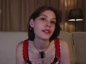 Freechat krissyhei on Chaturbate