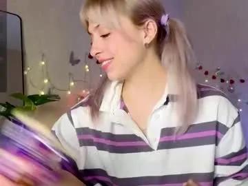 Freechat lavenly on Chaturbate
