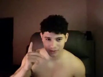 lilhotnando on Chaturbate 