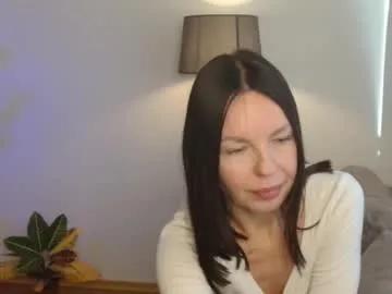 Freechat little_nicole_ on Chaturbate
