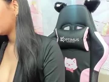 Freechat mia_moonxyx on Chaturbate
