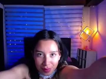 Away miiaa_evans1 on Chaturbate