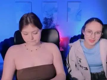 mona_cloud on Chaturbate
