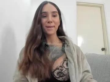 Freechat petitealejats on Chaturbate