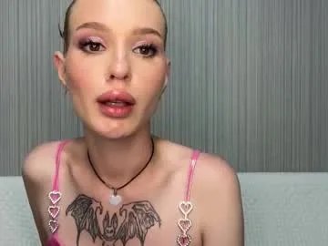 pussymoneywet on Chaturbate