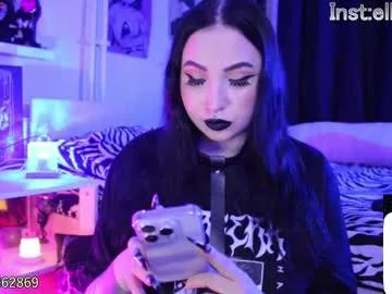 Chaturbate razor_claw is Freechat razor_claw — Ellie always knows how to get your heart pumpingmy fav patterns 100, 200, 333 , 666 - Goal is : CUM SHOW  #goth #bigboobs #anal #bigass #smoke