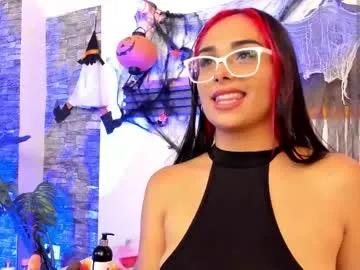 saritalove_ — plug anal + spank x10 [197 tokens remaining]