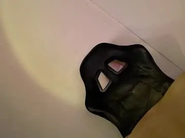 seduce_and_surrender on Chaturbate