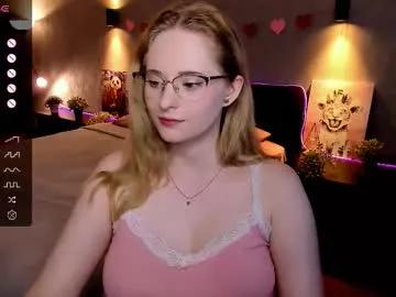 Freechat sheslinki on Chaturbate