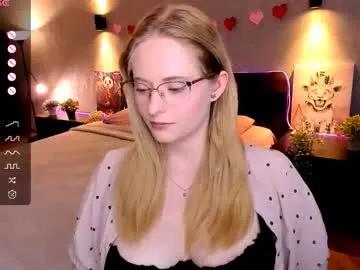 Freechat sheslinki on Chaturbate