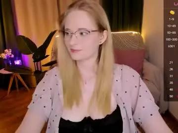 Freechat sheslinki on Chaturbate