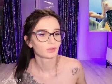 sky011fall on Chaturbate