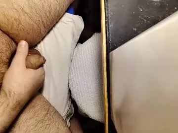 small_1986 on Chaturbate