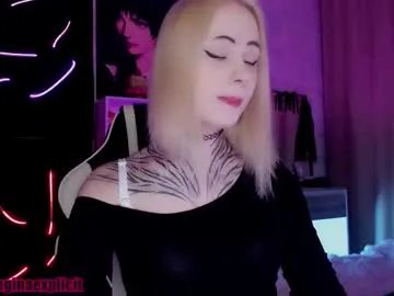 snake_bites on Chaturbate