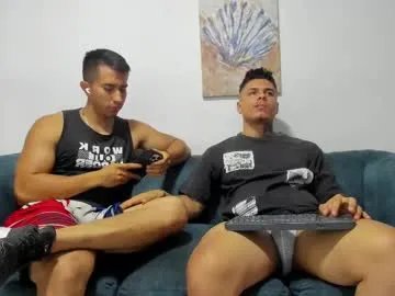 straight__friends on Chaturbate