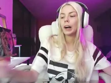 tinykylie on Chaturbate