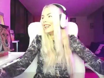 tinykylie on Chaturbate