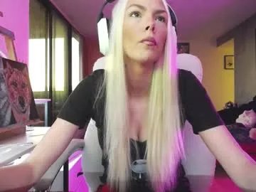 tinykylie on Chaturbate