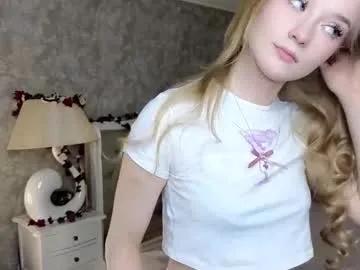truuuly_yours — Nice to meet u, I'm Aurora! Help me reach 350 Goal:  Show my booty and shake  :> #18 #shy #lovense #young #bigass [14 tokens remaining]