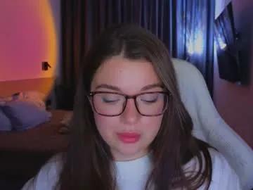 Freechat tutti_frutti_ on Chaturbate