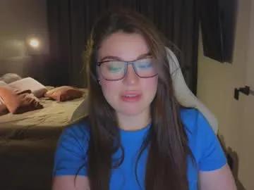 Freechat tutti_frutti_ on Chaturbate