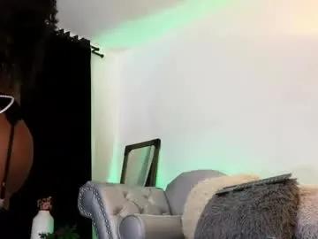 Freechat valeriebony on Chaturbate