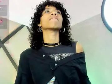 venuss_03 on Chaturbate