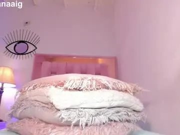 whiite_snow_ on Chaturbate