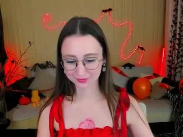 Group yourlovelystoryy on Chaturbate