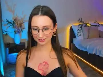 Group yourlovelystoryy on Chaturbate